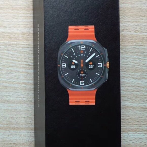 Samsung Galaxy Watch Ultra (2024 Edition) - Picture 2 of 5